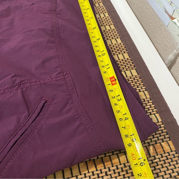 Athleta Rip Stop Skort Sangria Size 4 Hiking Travel Sporty Stretch Breathable - Picture 12 of 13